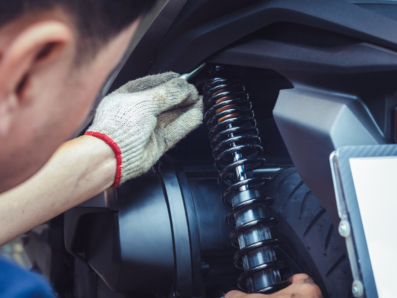Как осуществлять ремонт амортизатора