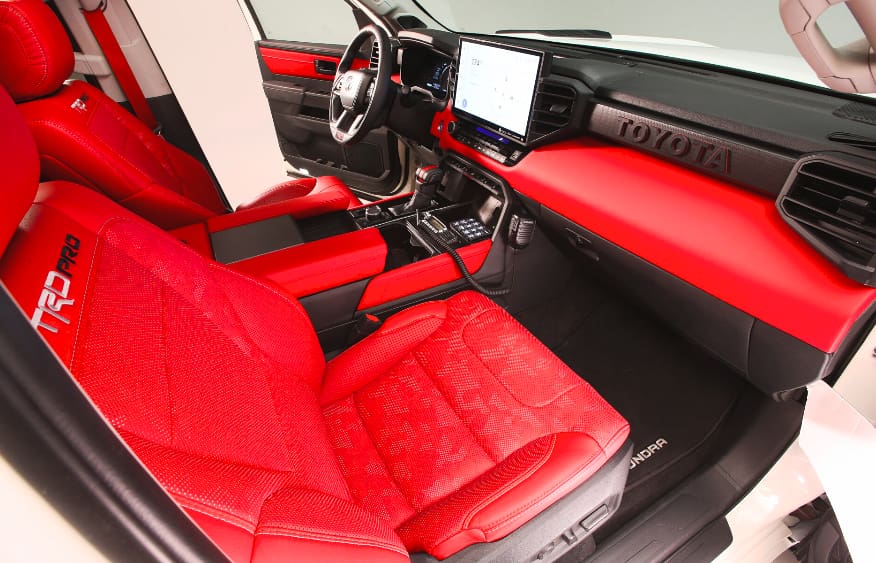 Салон офроудної Тойота Тундра 2022 купити в Україні ціна оригіналу з доставкою