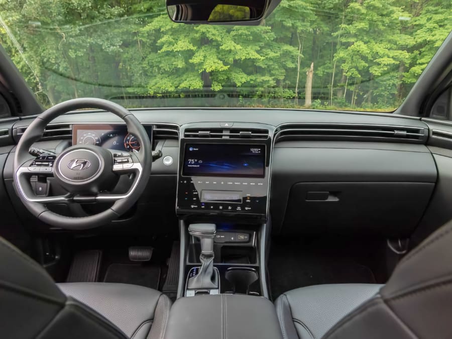 Интерьер Hyundai Santa Cruz Интерьер Hyundai Santa Cruz купить коврики в Украине аксессуары топ качество с доставкой