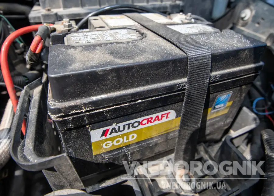 Как почистить клеммы аккумулятора