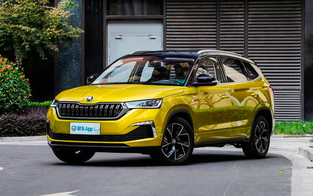 Недорогий паркетник Skoda Kamiq модифікації GT Недорогий кросовер Skoda Kamiq модифікації GT