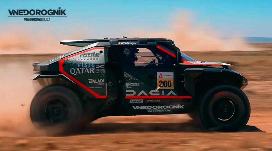 Главный соперник победителя, Нассер Аль-Аттия, на прототипе Dacia Sandrider T1+ во время гонки Баха Испании 2025