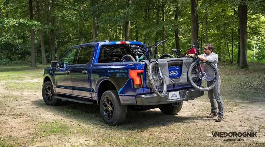 The spacious bed is perfect for transporting bicycles, and the Pro Power Onboard system lets you charge them anywhere.