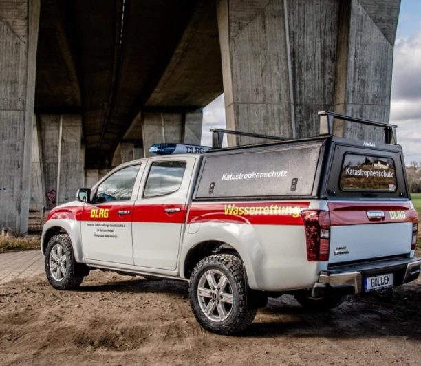 Огляд матеріалів для кунгів пікапів