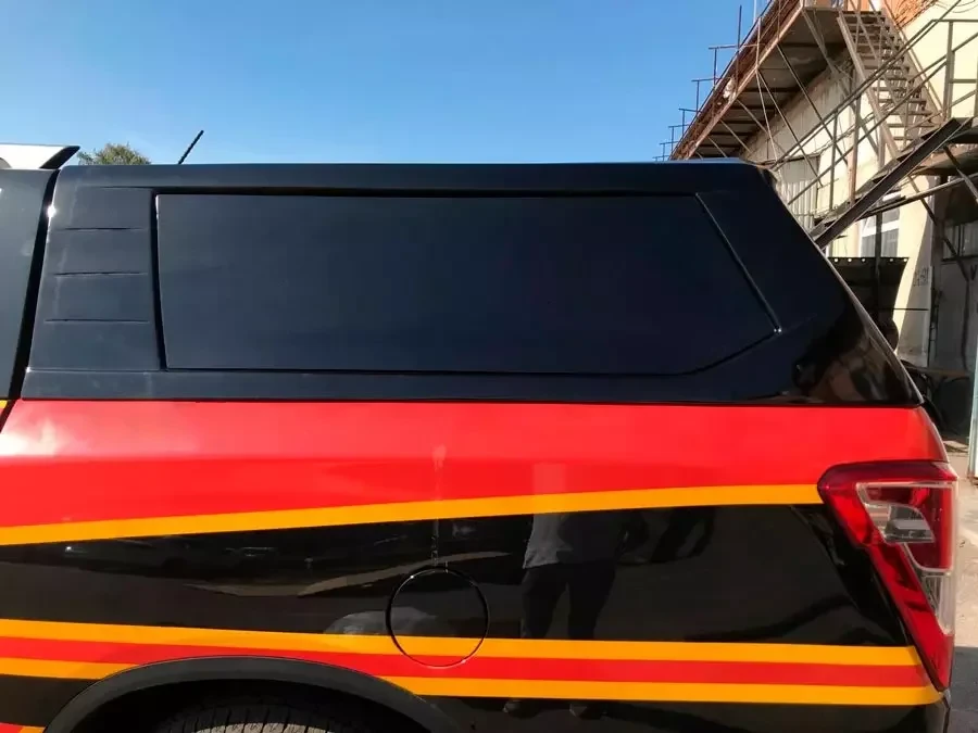 Огляд матеріалів для кунгів пікапів