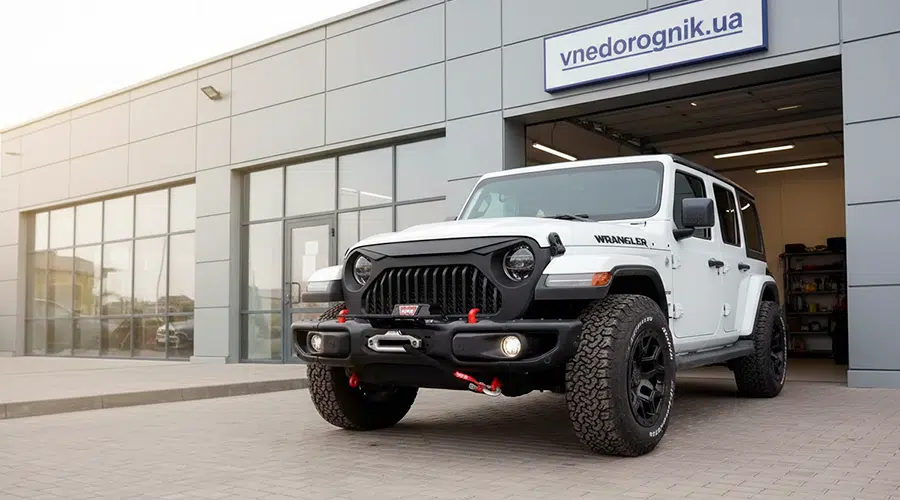 Проект тюнинг-ателье Vnedorognik Подготовленный к экспедициям внедорожник после тюнинга в ателье Vnedorognik