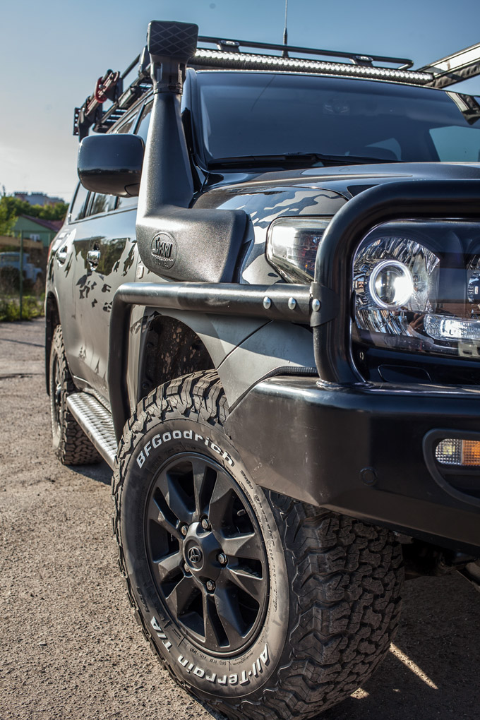 Аксесуари для Тойота Ленд Крузер 200