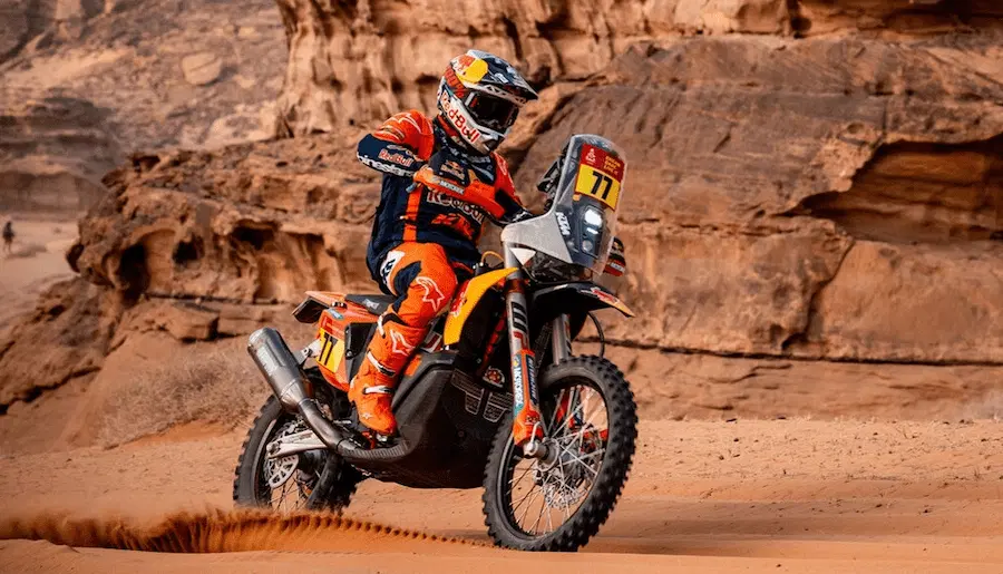 Лідер мотозаліку Лусіано Бенавідес на шляху до перемоги в ралі дакар Драматична боротьба в заліку мотоциклів: Лусіано Бенавідес виривається вперед на 11-му етапі, демонструючи технічну досконалість та волю до перемоги у найважчій гонці планети.