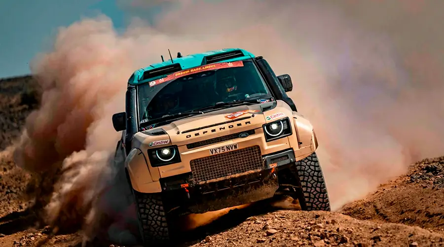 Land Rover Defender дебютує та перемагає в класі Stock на Дакар 2026. Тріумф серійного Defender: Рокас Бацюшка здобуває перемогу в категорії Stock з відривом у 4 години від найближчого переслідувача.