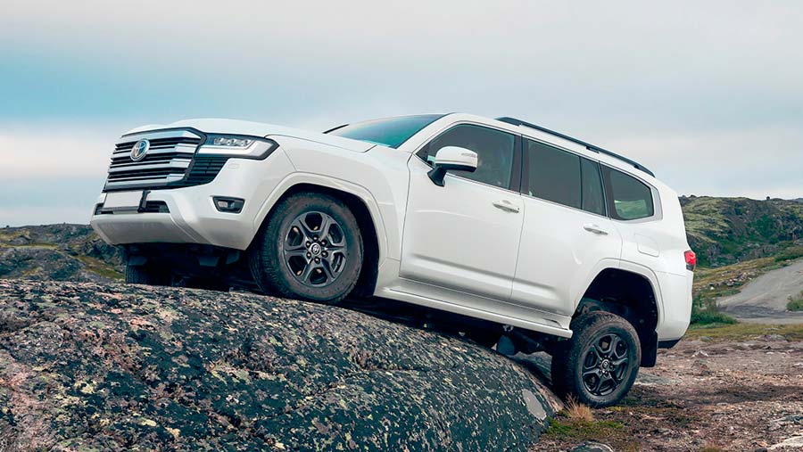 Испытания внедорожьем для нового рамника Toyota Land Cruiser 300