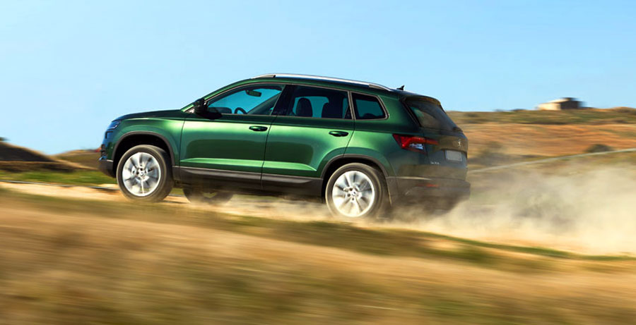 Дизайн задньої частини та бічний силует компактного кросовера Skoda Дизайн задньої частини та бічний силует компактного кросовера Skoda купити в Україні ціна