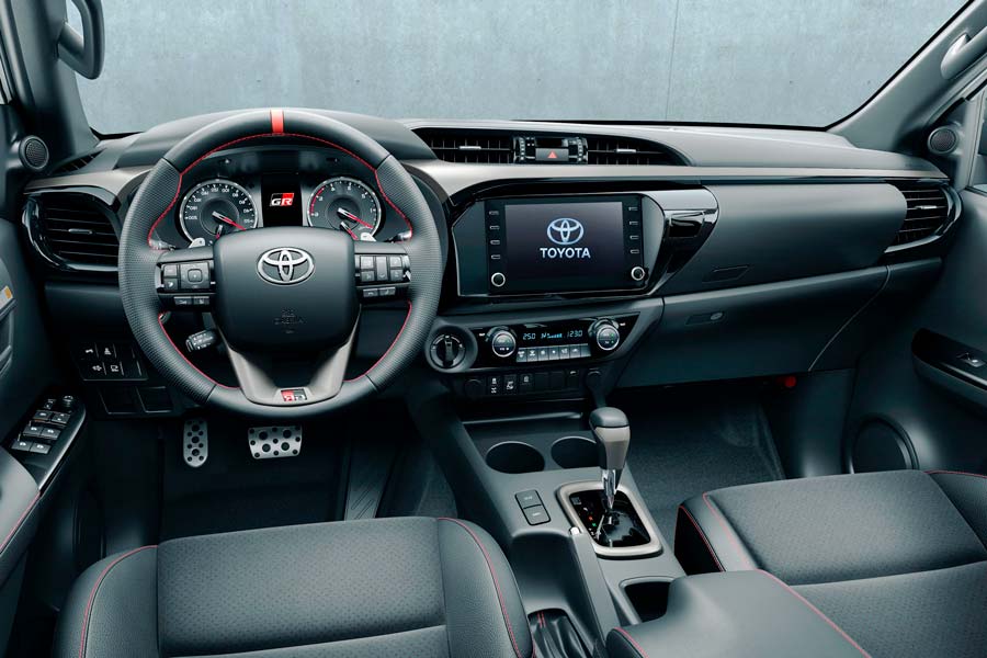 Інтер'єр з акцентами GR в Toyota Hilux 2022 запчастини купити тюнінг Україна