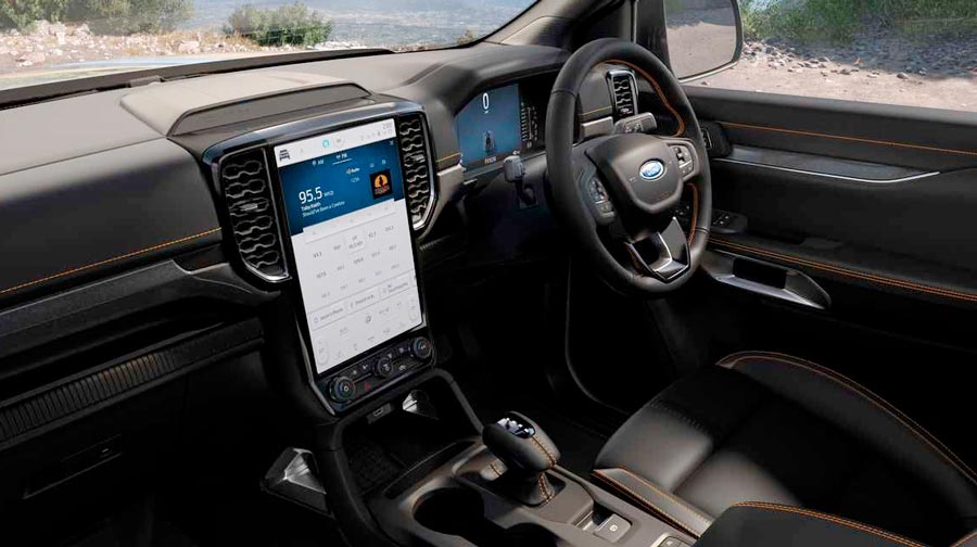 Передбачуваний салон позашляховика Ford Everest 2022 аксесуари купити ціна