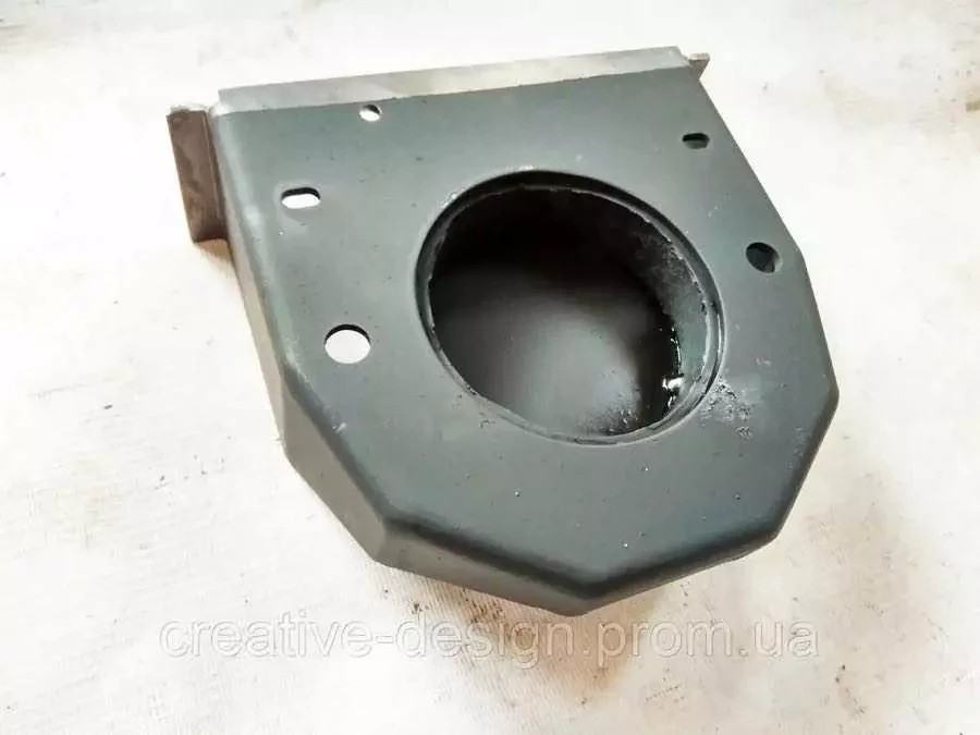 Опора (чашка) задней пружины верхняя Opel Frontera B 1997-2004 левая