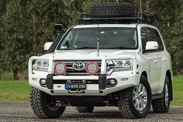 Front bumper Summit for Toyota Land Cruiser 200