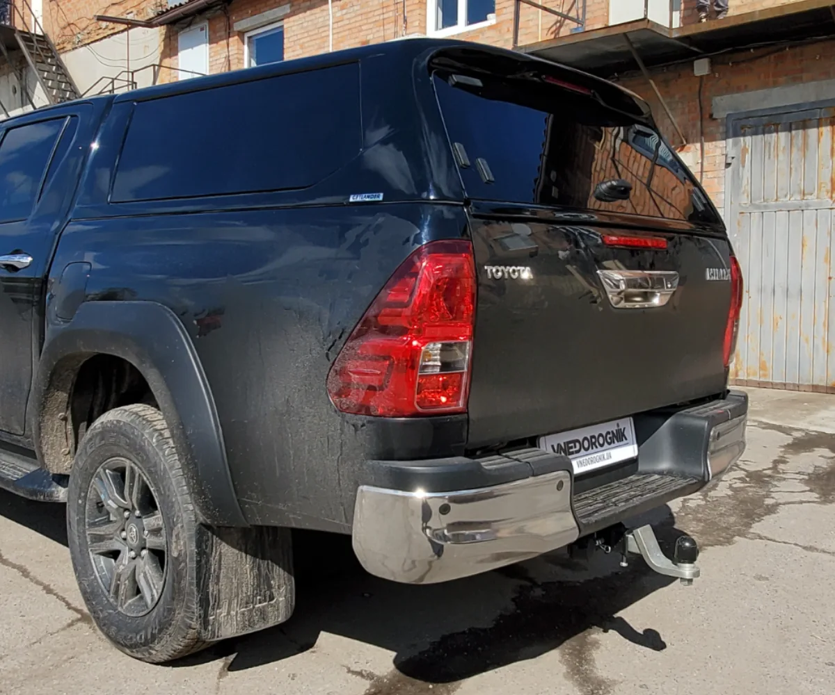 Kung at Toyota Hilux 2015-2024 Getlander Commercial