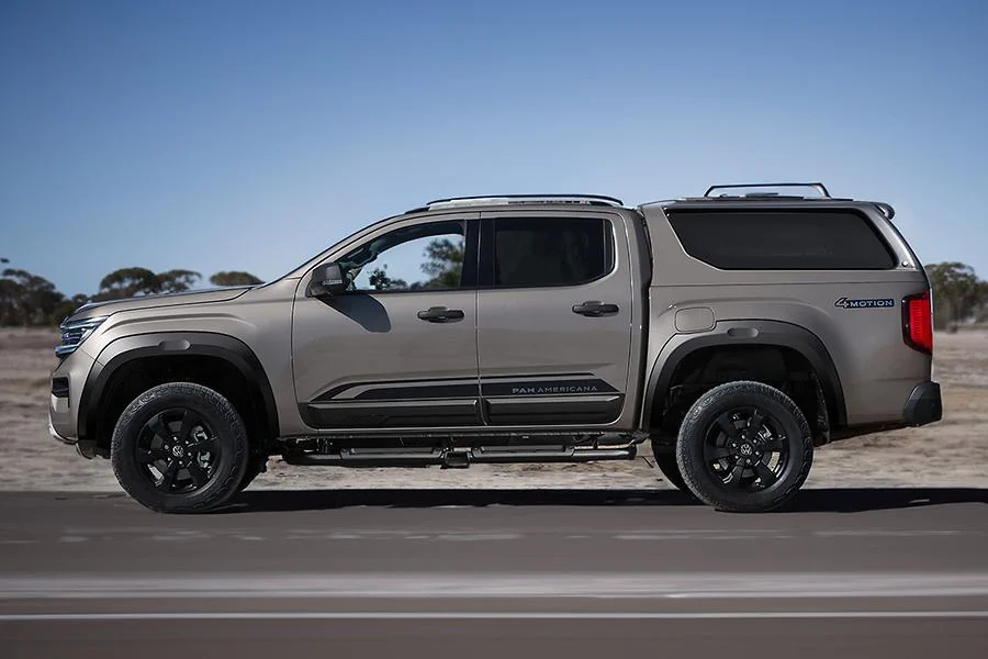 Kung on VW Amarok 2023+ with windows - Maxliner White 2e2e