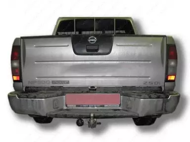 Фаркоп для Nissan NP300 від 2008 швідкознімній
