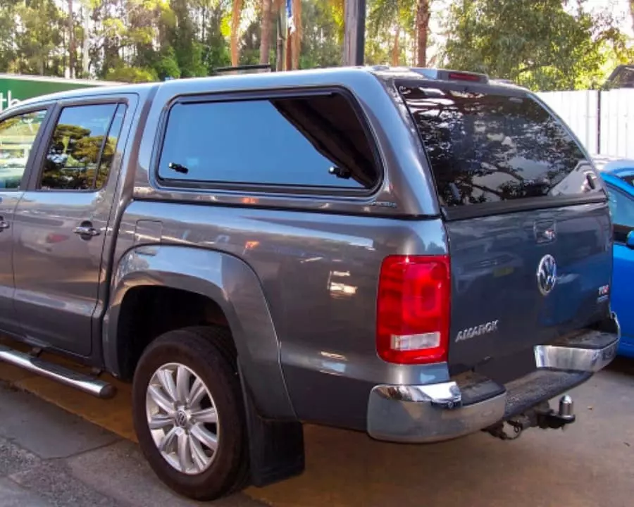 Кунг на VW Amarok від 2010 з бічними стеклами вгору - Aeroklas