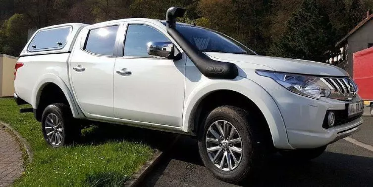 Safari Snorkel for Mitsubishi L200 15+ SS5020R