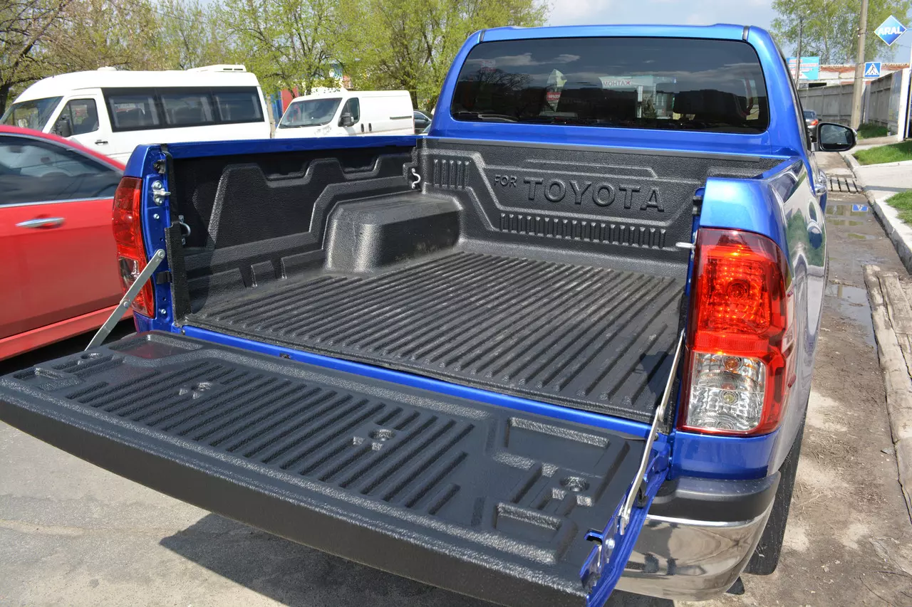 Вкладыш в кузов Toyota Hilux от 2015 - Aeroklas