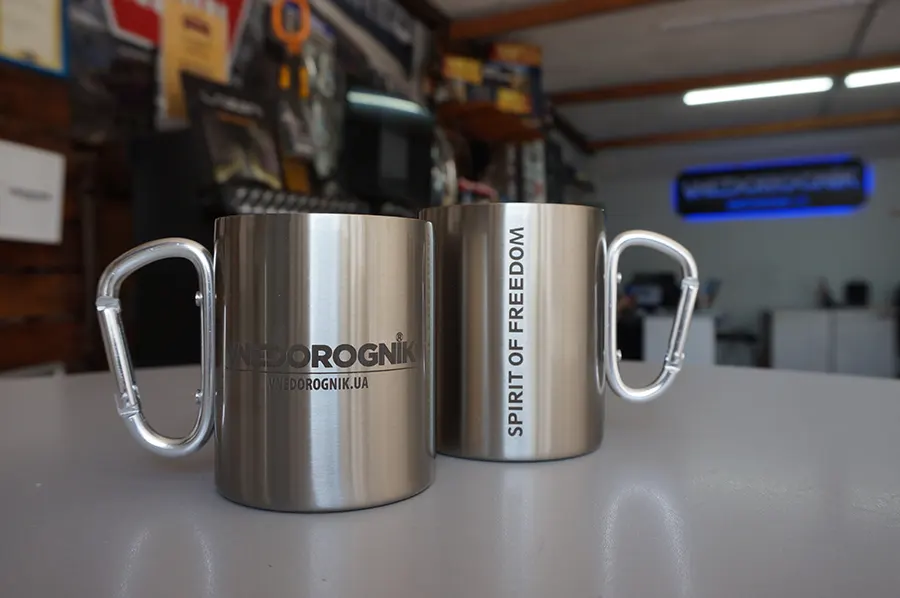 Кружка металлическая Vnedorognik с карабином 300 мл