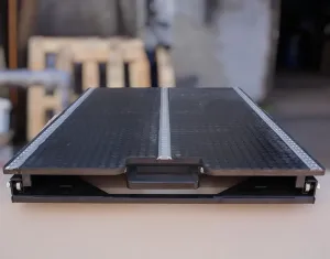 Выдвижная полка Getlander в кузов пикапа