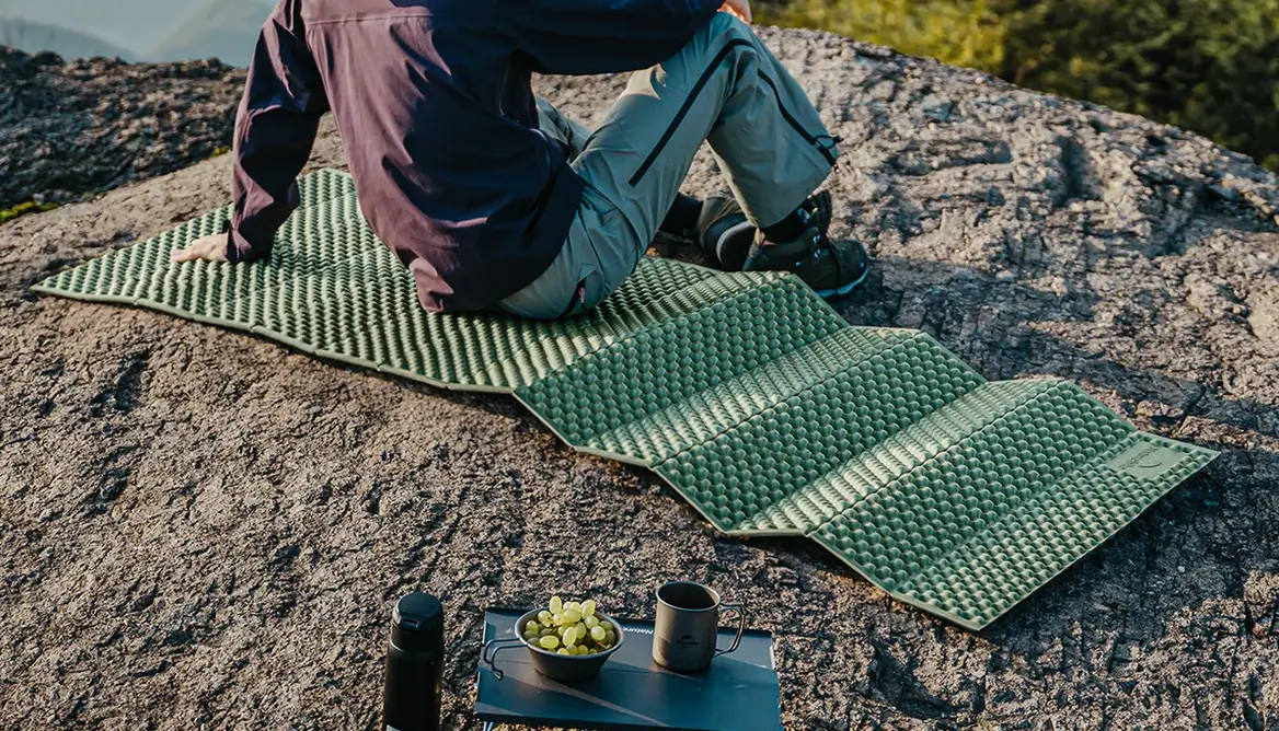 складна пінка-гармошка зелена