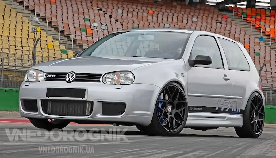 Golf MK4 R32