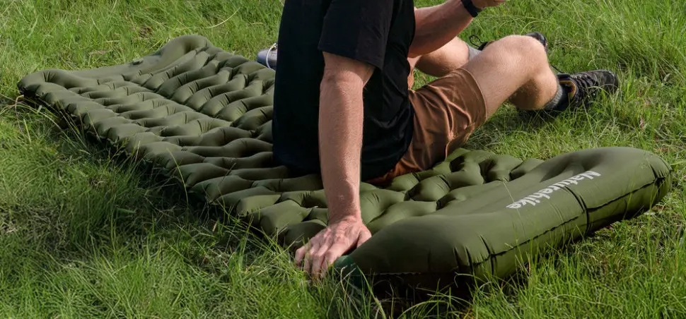 надувний килимок Naturehike зелений
